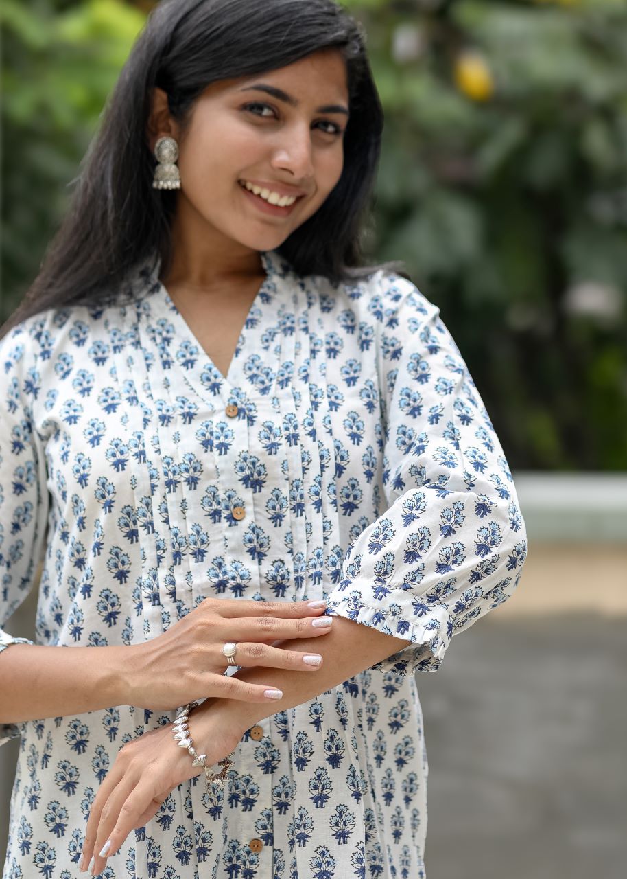 Sophisticated Charm Kurta 2d